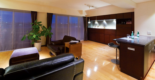 目指したのはホテルのようなくつろぎ ご夫婦が安らげる空間を照明で演出 大京のリフォーム
